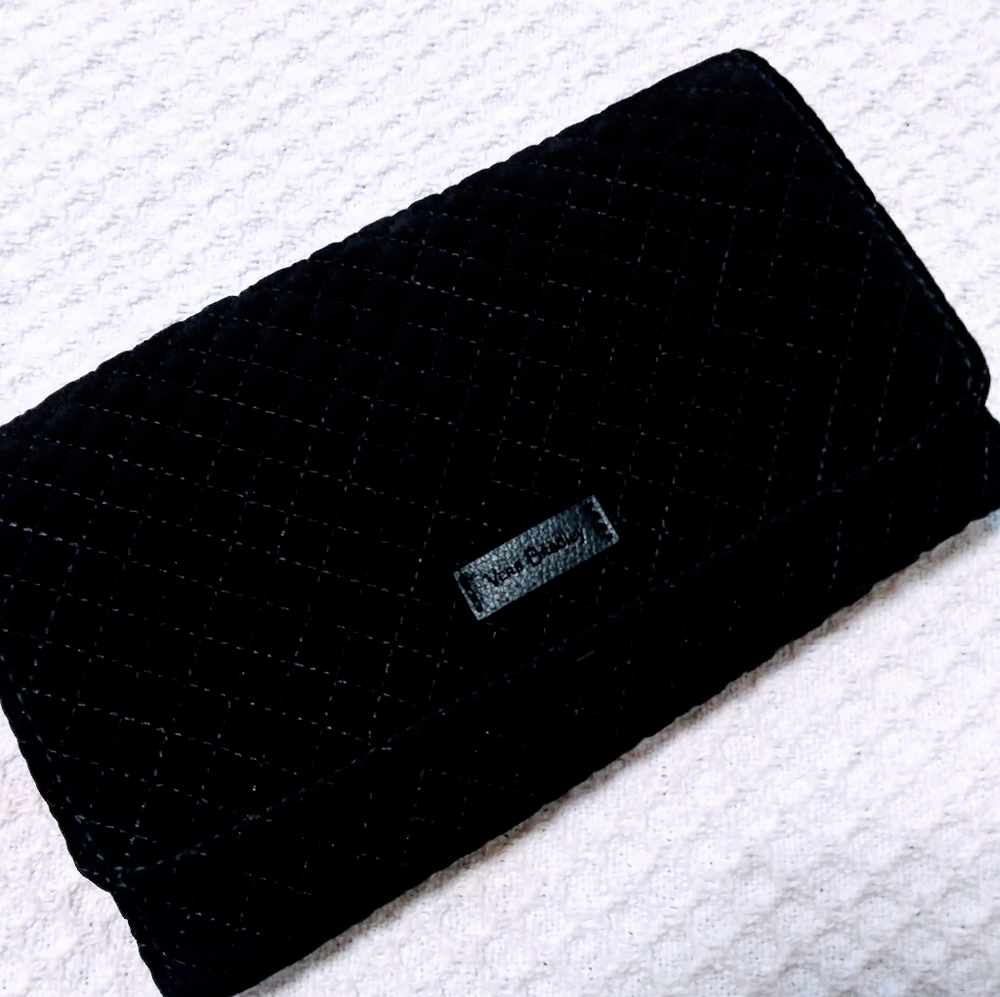 Vera Bradley Quilted Long Wallet. NWOT